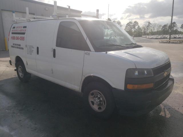 1GCWGAFG8J1338161 - 2018 CHEVROLET EXPRESS G2 WHITE photo 4