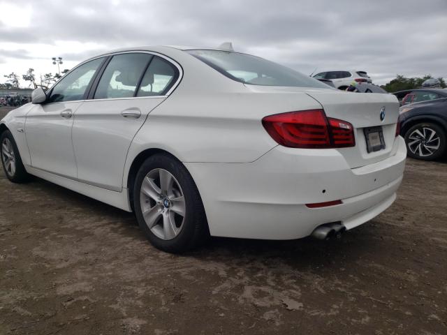 WBAXH5C54CDW03460 - 2012 BMW 528 XI WHITE photo 3