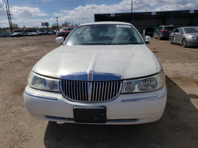 1LNHM81W1XY629122 - 1999 LINCOLN TOWN CAR EXECUTIVE WHITE photo 5