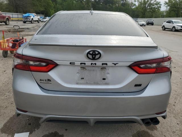 4T1G11AK8RU850042 - 2024 TOYOTA CAMRY SE NIGHT SHADE SILVER photo 6