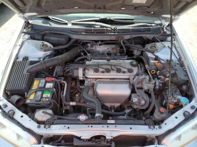 1HGCG66702A003673 - 2002 HONDA ACCORD LX SILVER photo 11