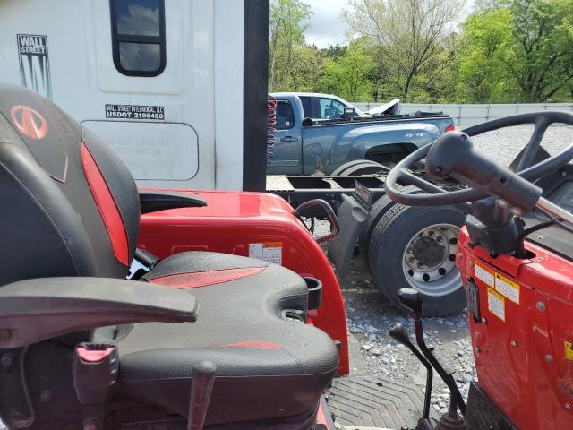 PNF5876 - 2024 MAHINDRA AND MAHINDRA TRACTOR RED photo 5