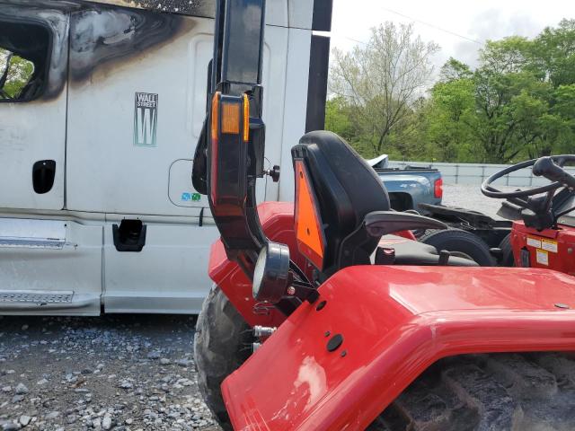 PNF5876 - 2024 MAHINDRA AND MAHINDRA TRACTOR RED photo 6