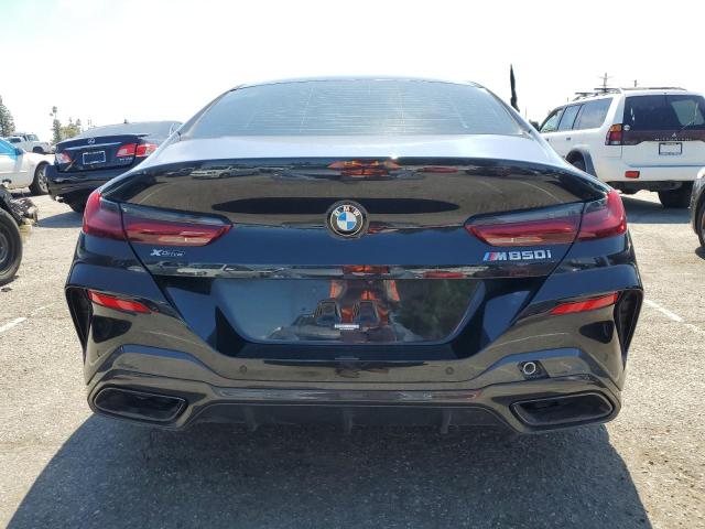 WBAGV8C02NCK08667 - 2022 BMW M850XI BLACK photo 6