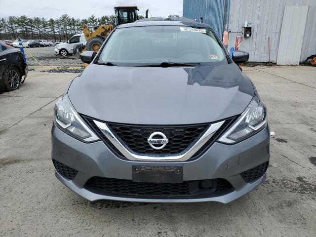 3N1AB7AP6JL629062 - 2018 NISSAN SENTRA S 灰色 照片 5