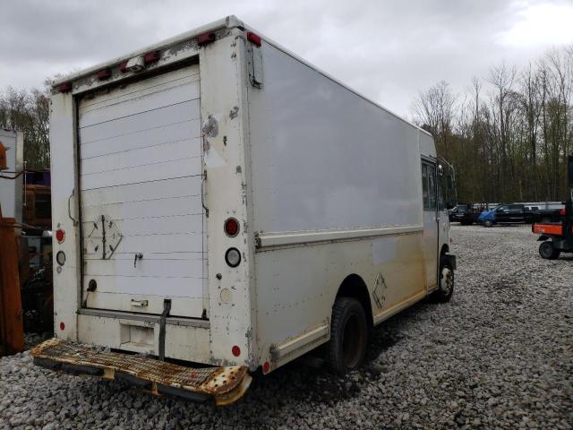 4UZAANBW65CV19037 - 2005 FREIGHTLINER CHASSIS M LINE WALK-IN VAN WHITE photo 4