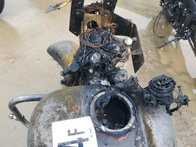 1HD1KHM15BB644681 - 2011 HARLEY-DAVIDSON FLTRX 烧焦的 照片 7