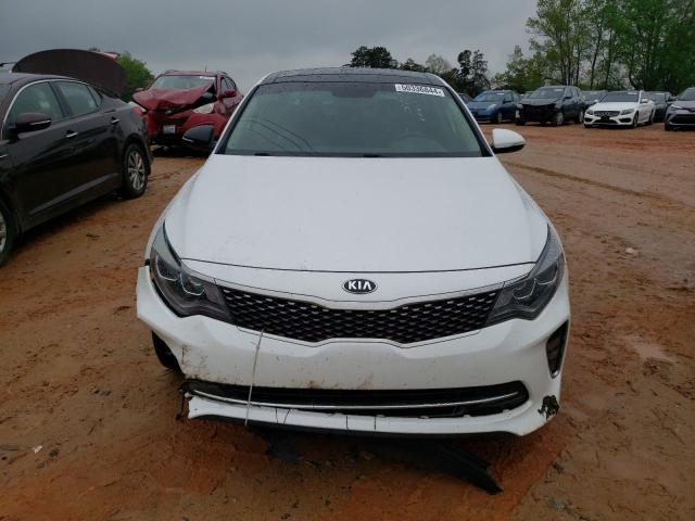 5XXGW4L28JG180488 - 2018 KIA OPTIMA SX WHITE photo 5