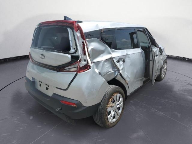 KNDJ23AUXM7781155 - 2021 KIA SOUL LX SILVER photo 3