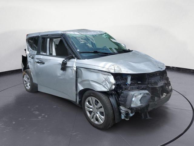 KNDJ23AUXM7781155 - 2021 KIA SOUL LX SILVER photo 4