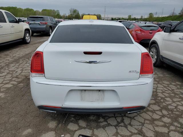 2C3CCAEG6HH579944 - 2017 CHRYSLER 300C WHITE photo 6