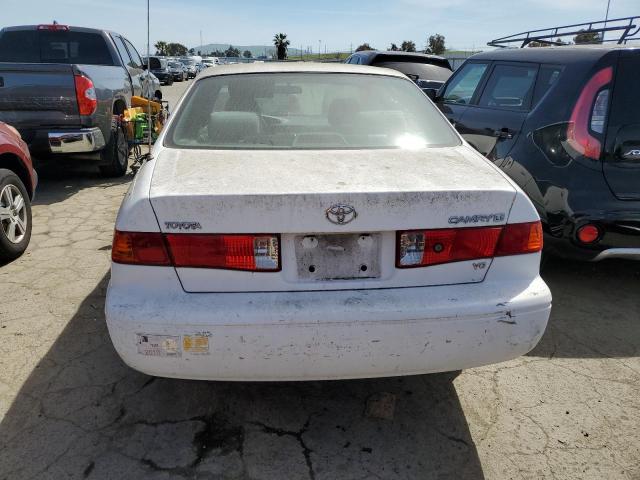 4T1BF28K11U957851 - 2001 TOYOTA CAMRY LE WHITE photo 6