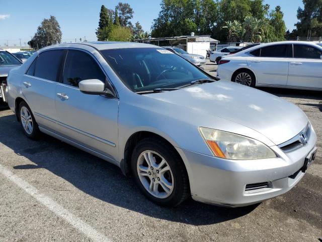 JHMCM56817C000947 - 2007 HONDA ACCORD EX GRAY photo 4