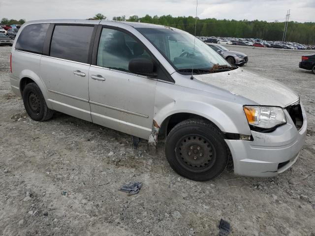 2A4RR4DE2AR102671 - 2010 CHRYSLER TOWN & COU LX SILVER photo 4