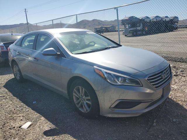 5NPE24AF0GH343866 - 2016 HYUNDAI SONATA SE SILVER photo 4