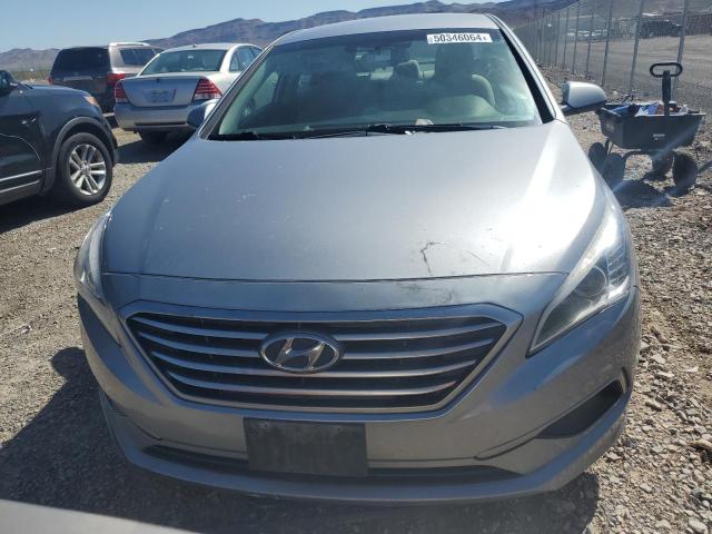 5NPE24AF0GH343866 - 2016 HYUNDAI SONATA SE SILVER photo 5