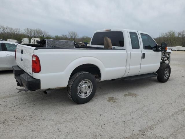 1FT7X2B61FEB70967 - 2015 FORD F250 SUPER DUTY WHITE photo 3