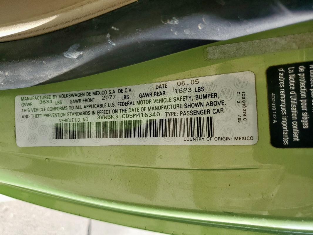 3VWBK31C05M416340 - 2005 VOLKSWAGEN NEW BEETLE GL 绿色 照片 12