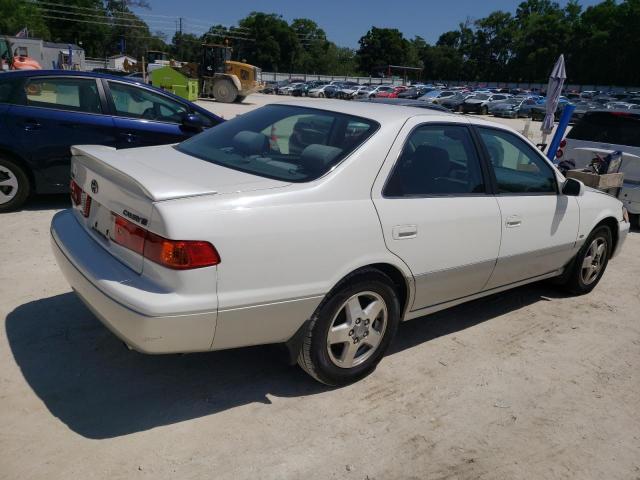 JT2BG22KX10561671 - 2001 TOYOTA CAMRY CE WHITE photo 3