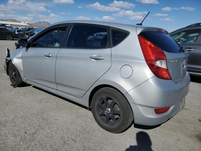 KMHCT5AE9GU255448 - 2016 HYUNDAI ACCENT SE SILVER photo 2