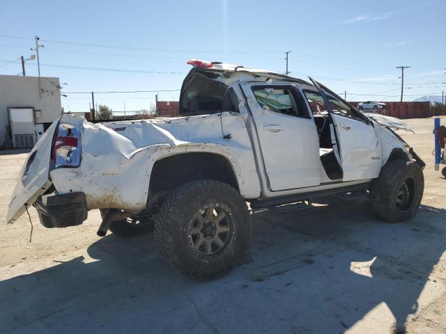 1GCGTEEN1K1251968 - 2019 CHEVROLET COLORADO ZR2 WHITE photo 3