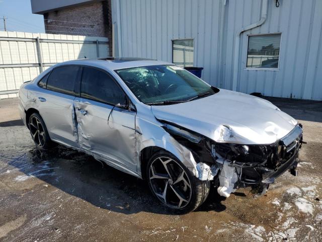 1VWMA7A3XLC027108 - 2020 VOLKSWAGEN PASSAT R-LINE Արծաթագույն լուսանկար 4