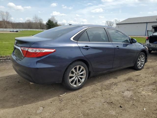 4T1BF1FKXHU692760 - 2017 TOYOTA CAMRY LE BLUE photo 3