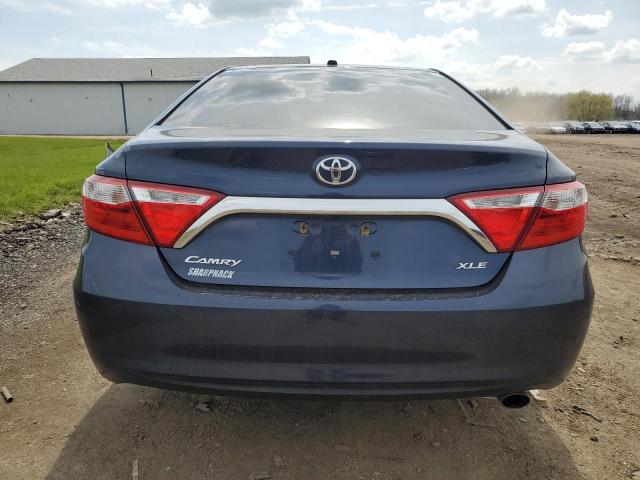 4T1BF1FKXHU692760 - 2017 TOYOTA CAMRY LE BLUE photo 6