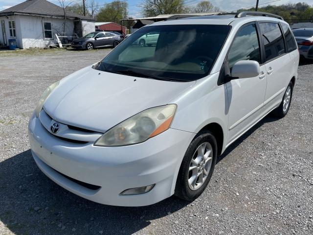 5TDZA22C76S549451 - 2006 TOYOTA SIENNA XLE WHITE photo 2