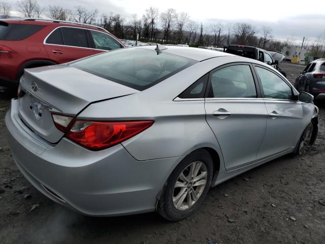 5NPEB4AC4DH663788 - 2013 HYUNDAI SONATA GLS SILVER photo 3