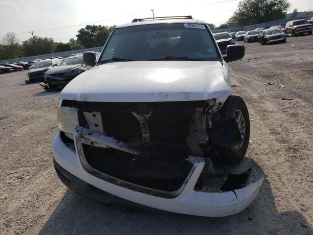 1FMPU16575LB12856 - 2005 FORD EXPEDITION XLT WHITE photo 5
