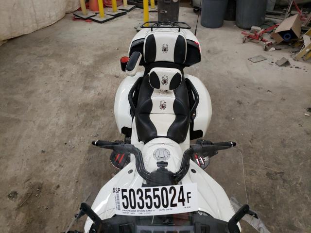 2BXREDD20HV001461 - 2017 CAN-AM SPYDER ROA F3-T WHITE photo 5