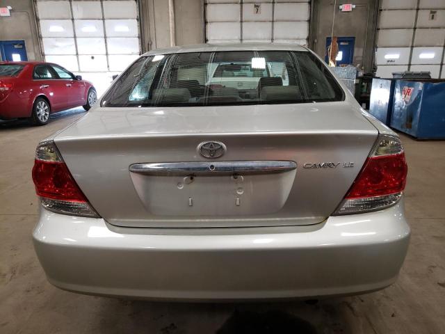 JTDBE32KX63058750 - 2006 TOYOTA CAMRY LE SILVER photo 6