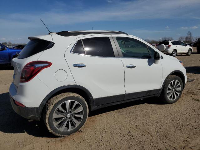 KL4CJFSB6JB557636 - 2018 BUICK ENCORE PREFERRED II WHITE photo 3