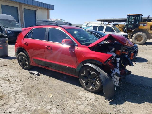 KNDCR3L15P5027717 - 2023 KIA NIRO WIND RED photo 4