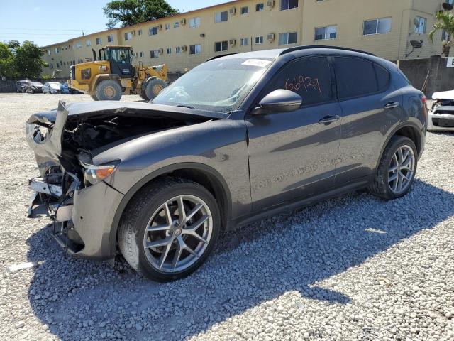 ZASFAKPN9J7B83466 - 2018 ALFA ROMEO STELVIO SPORT Grau Foto 1