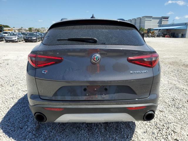 ZASFAKPN9J7B83466 - 2018 ALFA ROMEO STELVIO SPORT Grau Foto 6