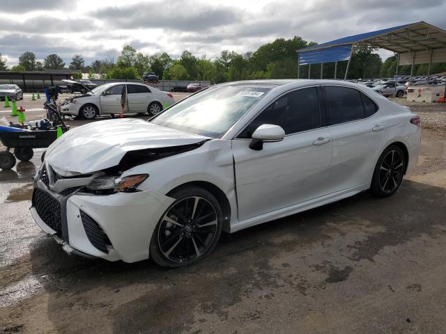 4T1B61HK3JU127236 - 2018 TOYOTA CAMRY XSE WHITE photo 1