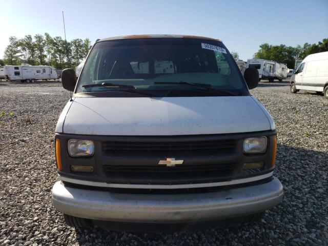 1GAHG39J4W1070219 - 1998 CHEVROLET VAN WHITE photo 5