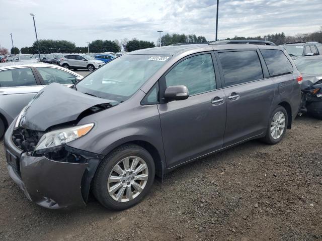 2013 TOYOTA SIENNA XLE, 