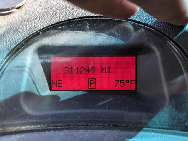 2G2WR524241299745 - 2004 PONTIAC GRAND PRIX GTP GRAY photo 9