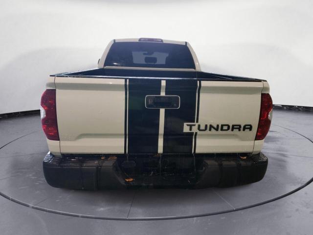 5TFRM5F11JX129088 - 2018 TOYOTA TUNDRA DOUBLE CAB SR/SR5 WHITE photo 6