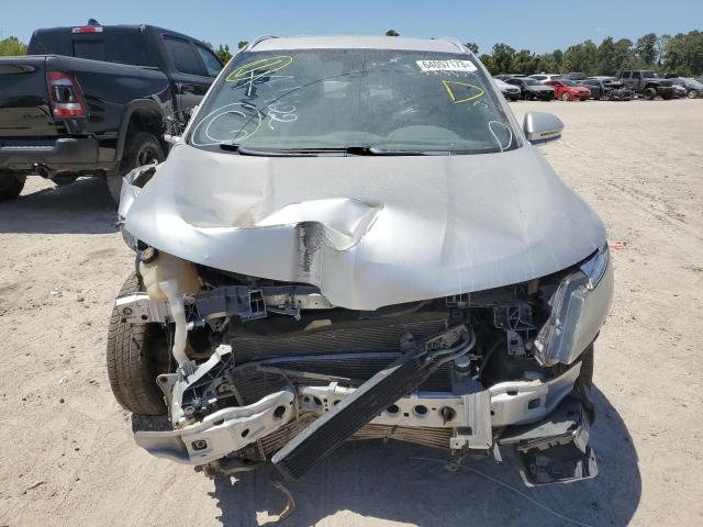 5LMCJ3D93GUJ23307 - 2016 LINCOLN MKC RESERVE SILVER photo 5