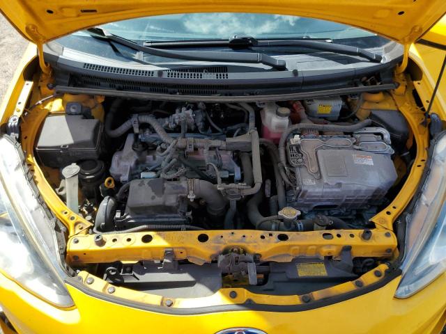 JTDKDTB33F1090043 - 2015 TOYOTA PRIUS C YELLOW photo 11