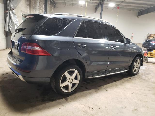 4JGDA7DB2DA143398 - 2013 MERCEDES-BENZ ML 550 4MATIC CHARCOAL photo 3