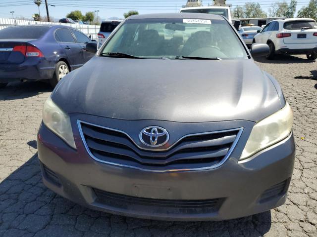 4T4BF3EKXBR134899 - 2011 TOYOTA CAMRY BASE GRAY photo 5