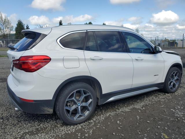 WBXHT3C38J5F91738 - 2018 BMW X1 XDRIVE28I WHITE photo 3