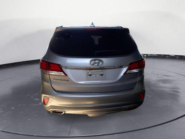 KM8SN4HF9HU217461 - 2017 HYUNDAI SANTA FE SE GRAY photo 6