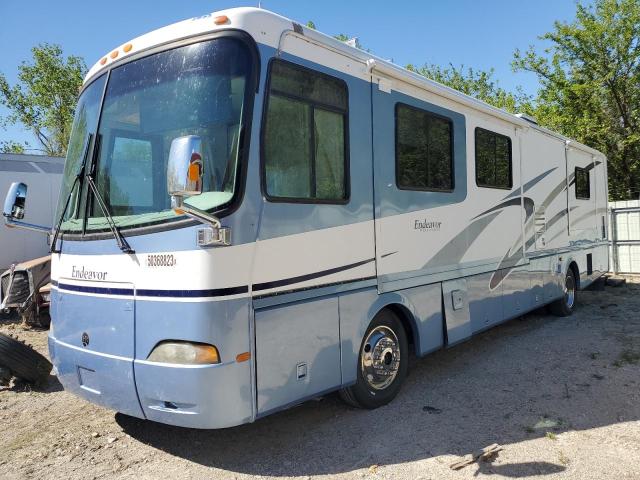 1RF22454322017025 - 2002 ROADMASTER RAIL RAISED RAI WHITE photo 2