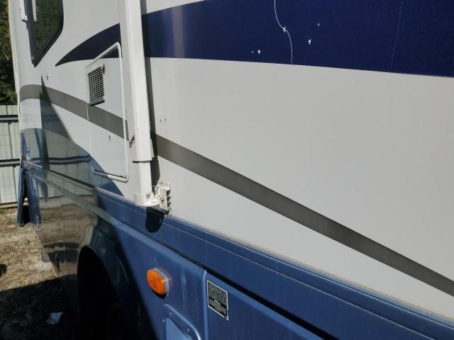 1RF22454322017025 - 2002 ROADMASTER RAIL RAISED RAI WHITE photo 6